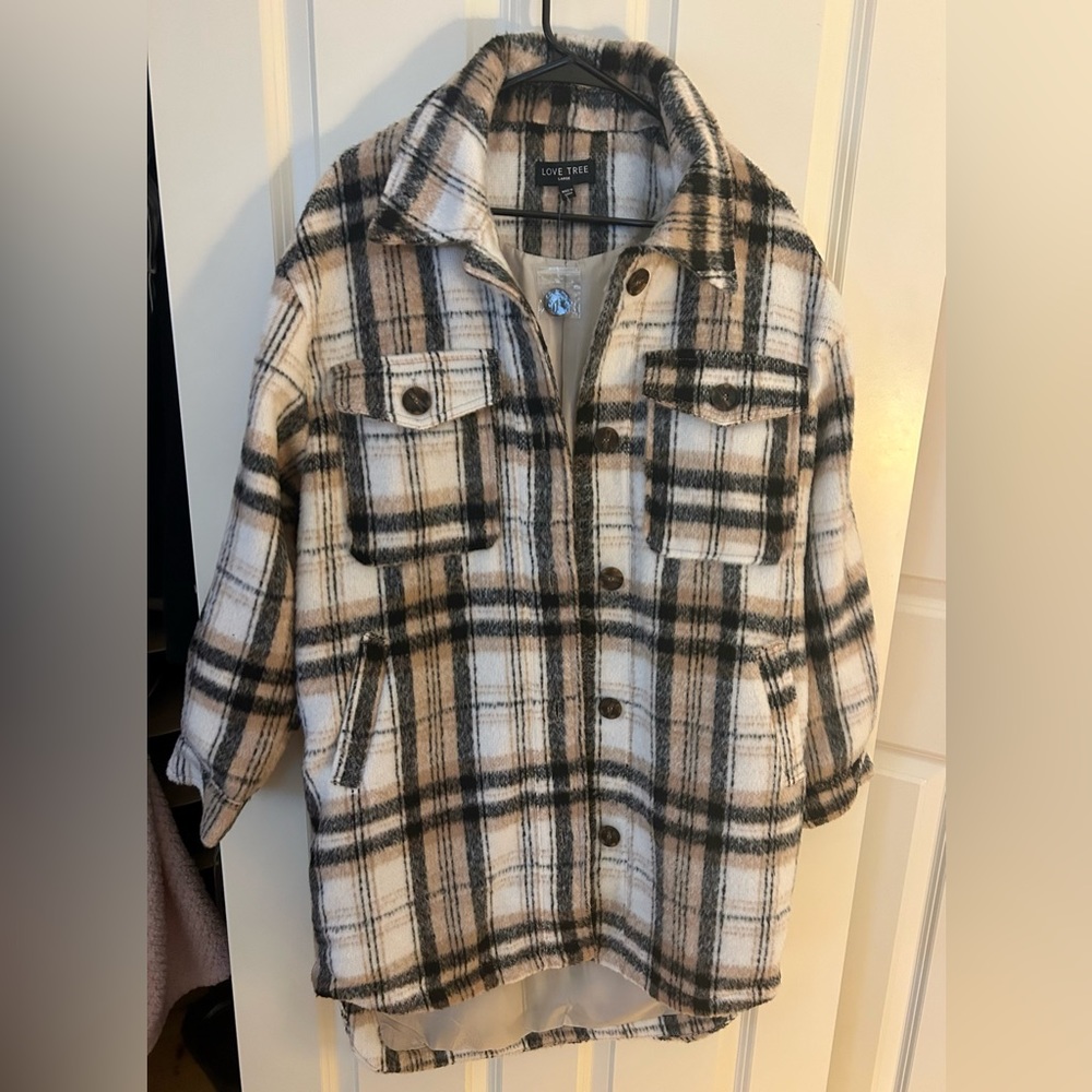 Beautiful NWOT Oversized Plaid Women’s Jacket